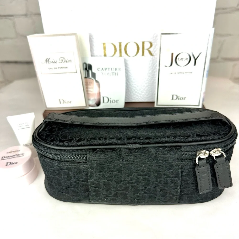 Dior Trotter luxury canvas cosmetic case  or makeup bag with extras. - Picture 2 of 13